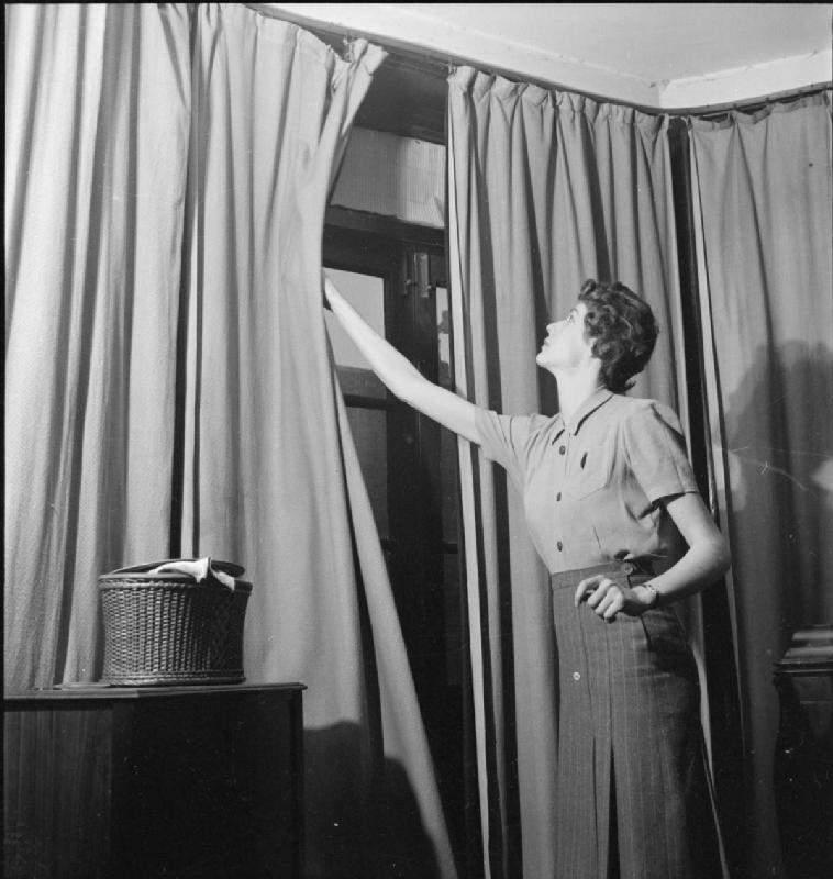 How to Choose The Best Blackout Curtains (From Experts In The Blackout Industry)